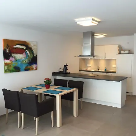 Starenweg Apartamento *